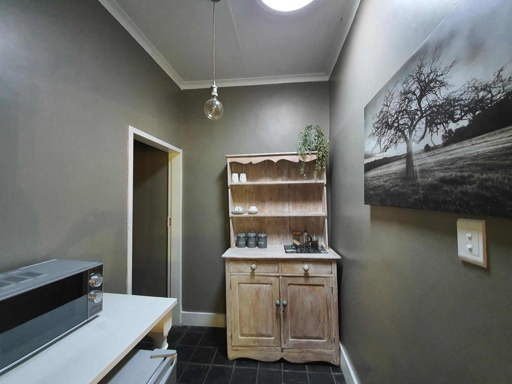 Waterhouse Guest Lodge In Muckleneuk Pretoria Room photo